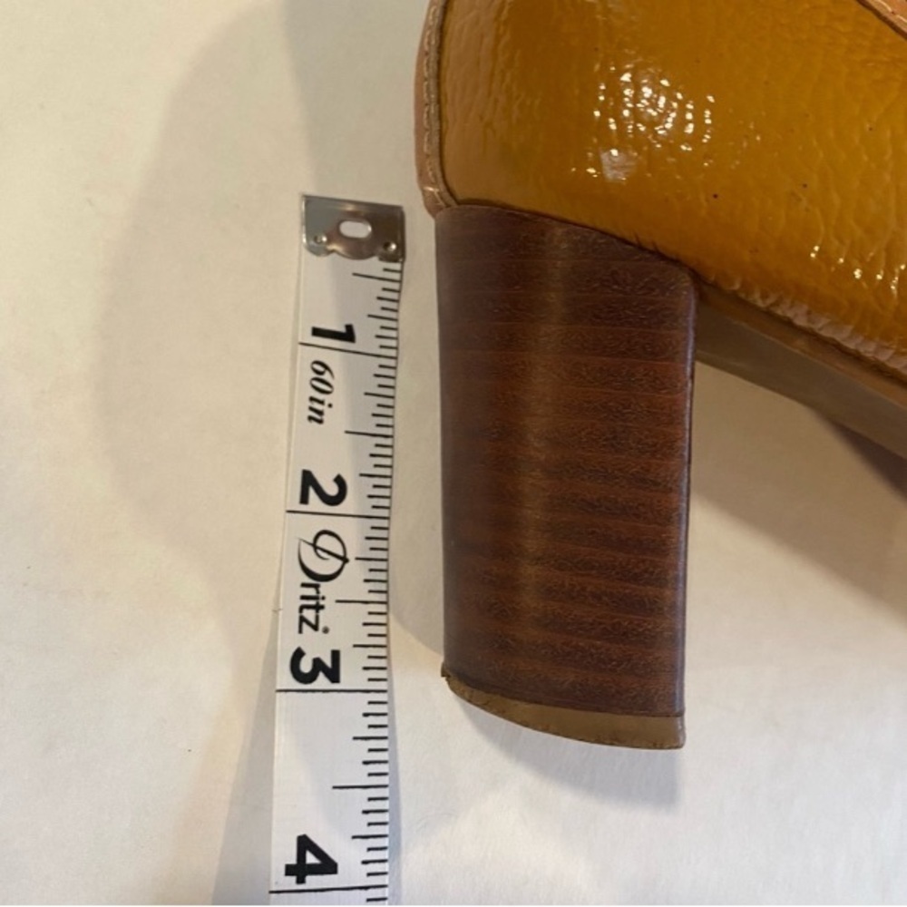Tory Burch Brown Leather Block Heel Pumps - Picture 3 of 15